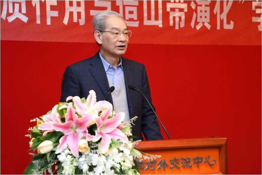 37000cm威尼斯地空学院陈运泰院士发言.jpg 37000cm威尼斯地空学院陈运泰院士发言.jpg